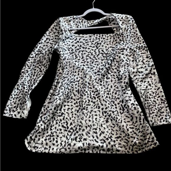 C/MEO Collective Black and Cream Asymmetrical Long Sleeve Dress Small - Picture 4 of 9